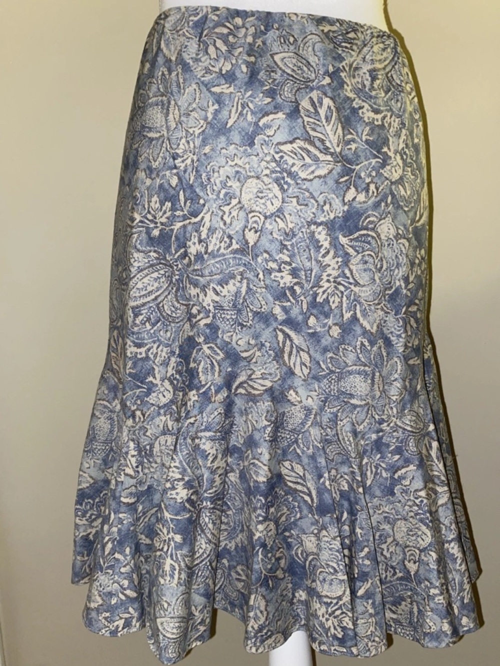Chaps denim woman’s floral skirt